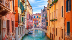 UNESCO-ja e shpëton Venecian nga statusi i trashëgimisë në rrezik
