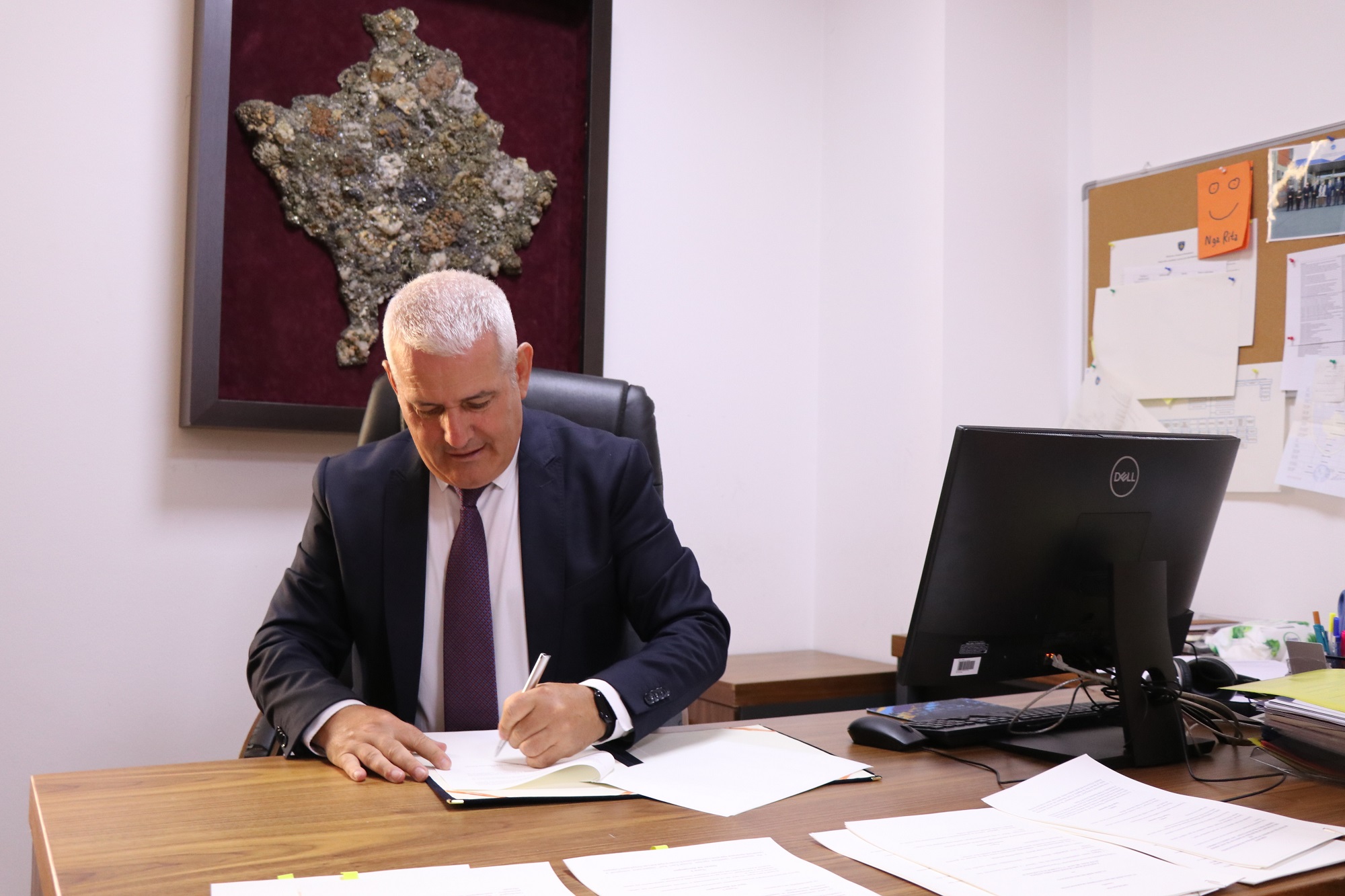 Kosova e Maqedonia e Veriut firmosin për themelim të pikave të përbashkëta kufitare