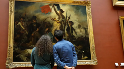 “Liria udhëheq popullin” në restaurim
