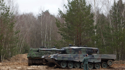 Polonia ndal furnizimin me armatim për Ukrainën