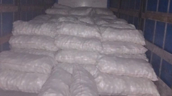Policia konfiskon 3600 kg speca të kontrabanduar nga Serbia
