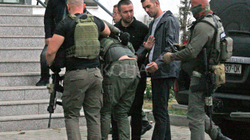 Policia e vlerëson të qetë situatën në Banjskë, Prokuroria i ngarkon me vepra terroriste të arrestuarit