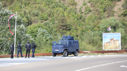 Policia vazhdon të qëndrojë në udhëkryqin që shpie për Banjskë