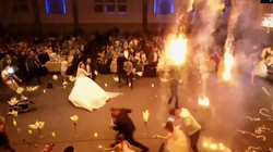 Publikohen pamjet kur nisi zjarri në dasmën irakiane