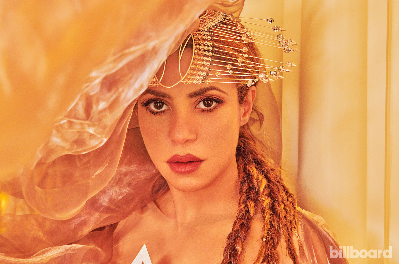 Shakira hijeshon ballinën e revistës “Billboard”