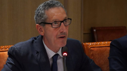 Joseph kritikon Hillin: Shtëpia e Bardhë e alarmuar, ju s’po i shpërndani mesazhet e krizës