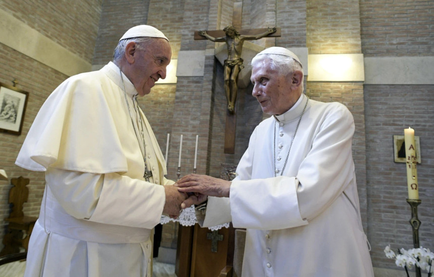 Papa Françesku dhe Papa Benedicti XVI