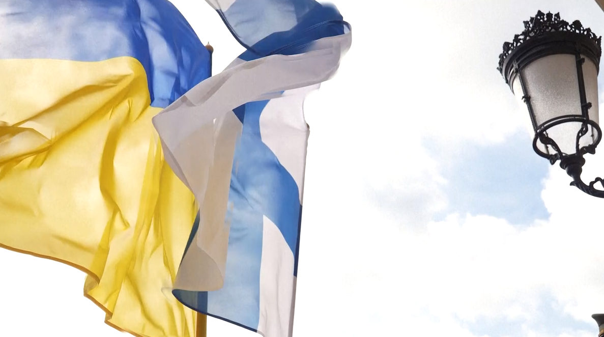 Flamujt e Ukraines e Finlandes