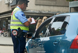 Gjoba Policia Vetura trafik