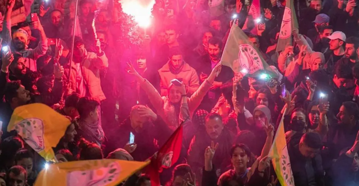 Turqia rikthen në post kryetarin prokurd të cilit ia mohoi fillimisht