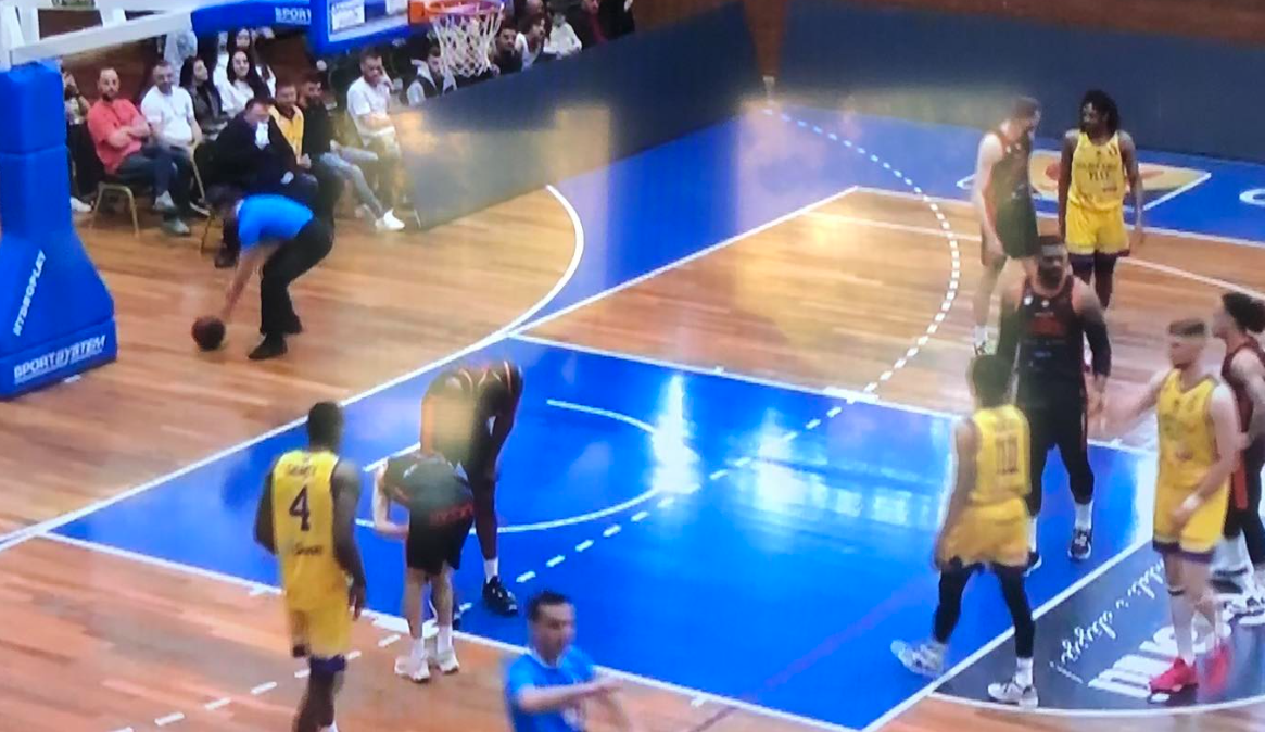 Golden Eagle Ylli dhe Bashkimi