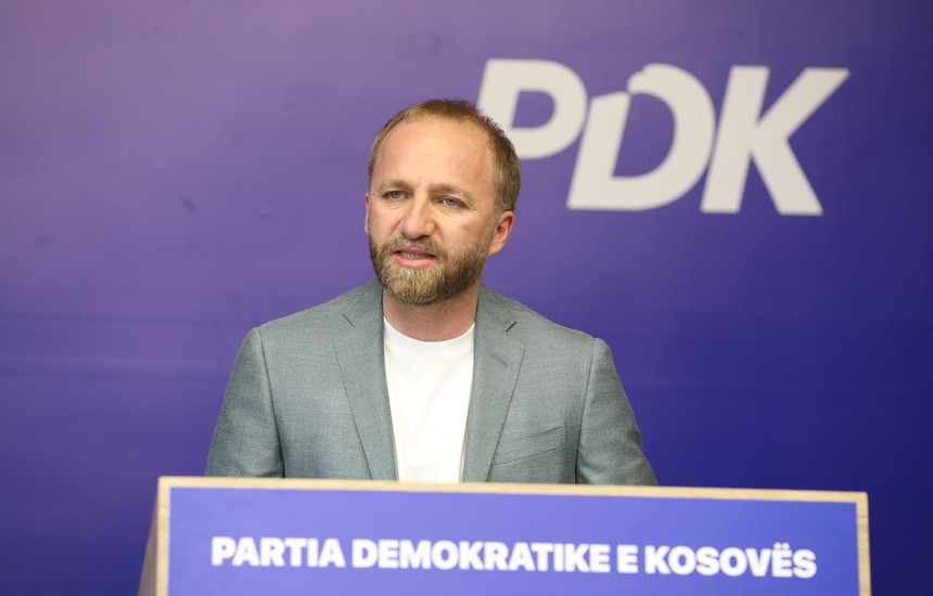 Shefi i Grupit Parlamentar te PDK-se, Abelard Tahiri