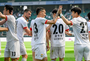 Marko Tuci me Gangwon
