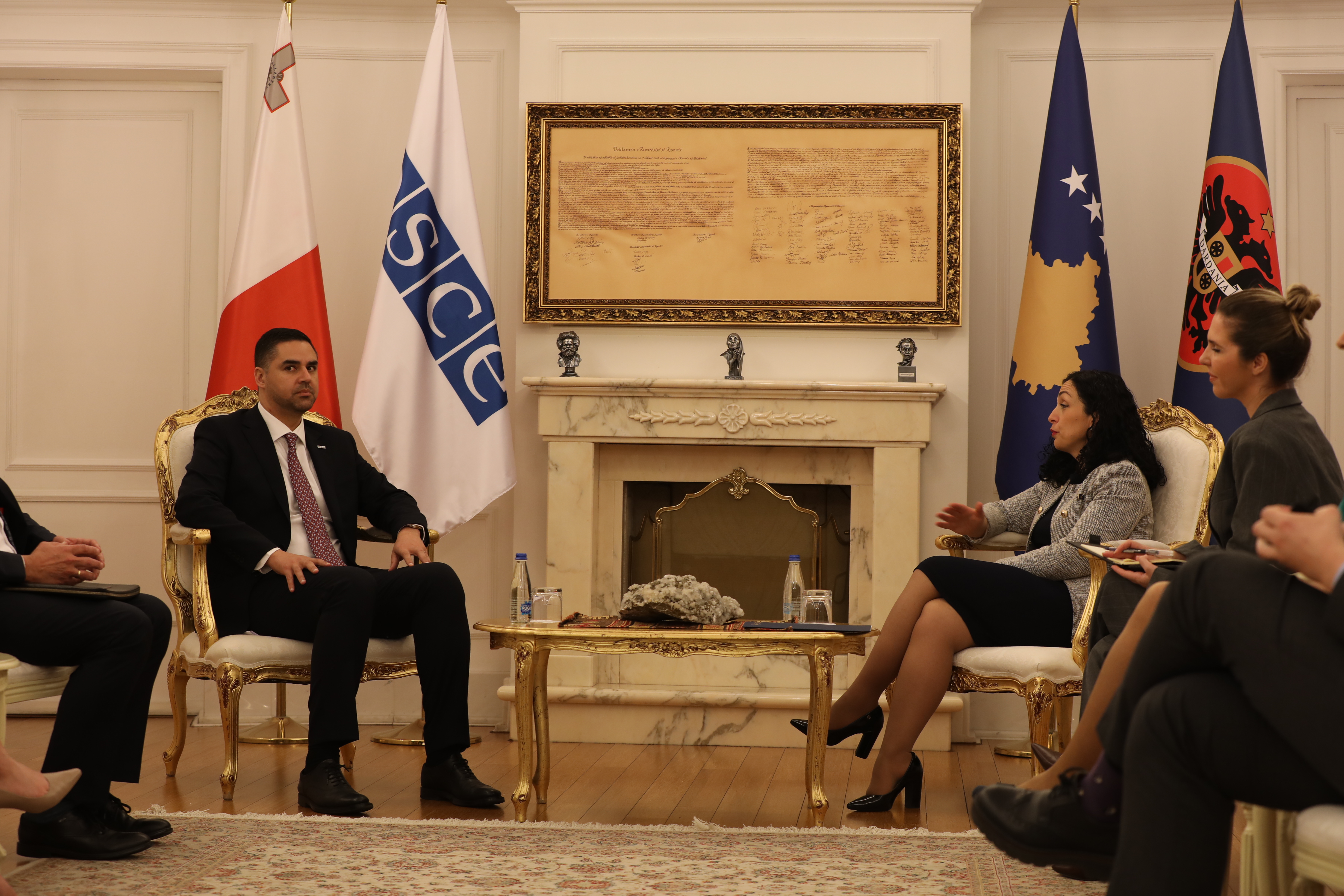 Ian Borg dhe Vjosa Osmani