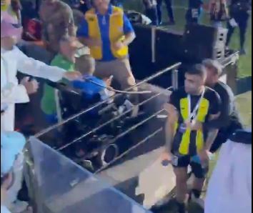 Lojtari goditet me kamxhik pas humbjes në Superkupë