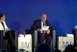 Ambasadori amerikan Jeffrey Hovenier