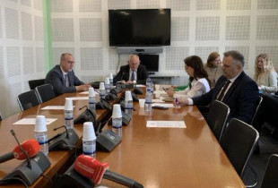 Komisioni hetimor per tekste shkollore