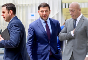 Lumir Abdixhiku, Memli Krasniqi, Ramush Haradinaj
