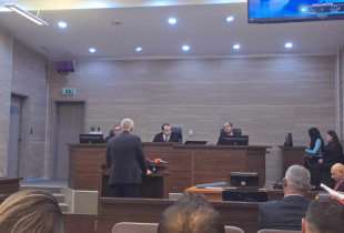 Seanca e fjalës përfundimtare për rastin ku po akuzohen ish-komandanti i përgjithshëm i Ushtrisë Çlirimtare të Kosovës, Sylejman Selimi dhe ish-luftëtari, Jahir Demaku për keqtrajtim të një personi të ndaluar në Likoc të Skenderajt, si krim lufte