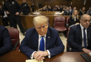 Donald Trump ne sallen e gjyqit