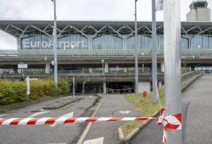 Aeroporti i Bazelit