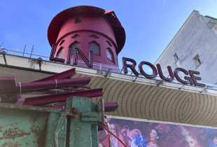 Moulin Rouge pas dëmtimeve