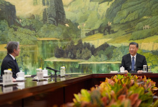 Antony Blinken dhe Xi Jinping