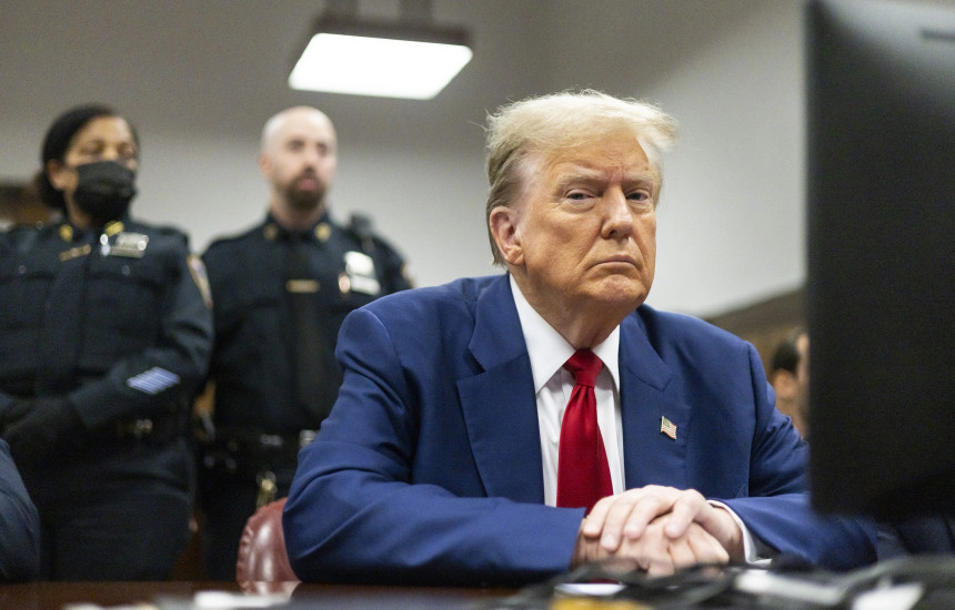 Donald Trump gjatë gjykimit