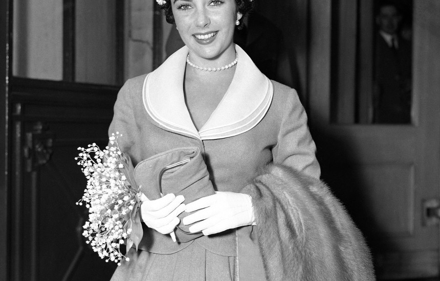 Materiale të panjohura deri më tani, sikurse 40 orë intervista, zbulojnë një portret të panjohur të Elizabeth Taylorit