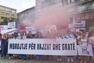 Prishtinë, protestë kundër dhunimit të grave /Ilustrim