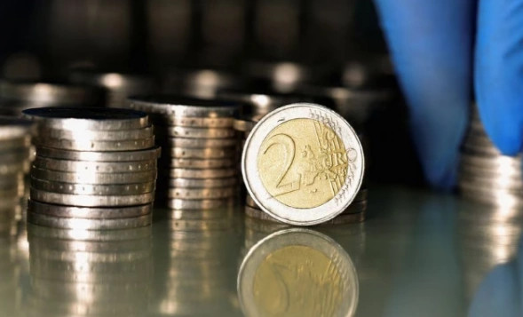 Foto ilustrim: Monedha 2-euroshe të falsifikuara