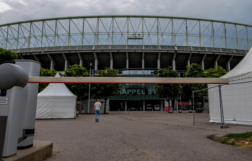 Stadiumi ku do të mbahej koncerti i Taylor Swiftit