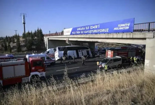 Nëntë të vdekur pas përplasjes së autobusit në Turqi