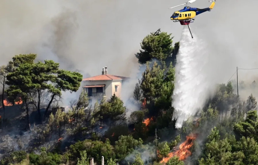 Zjarret në Athinë / Foto: Reuters
