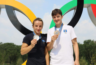 Distria Krasniqi dhe Laura Fazliu