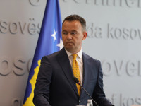 Ministri Faton Peci ne konference per media pas mbledhjes se Qeverise