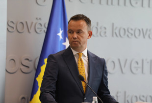 Ministri Faton Peci ne konference per media pas mbledhjes se Qeverise