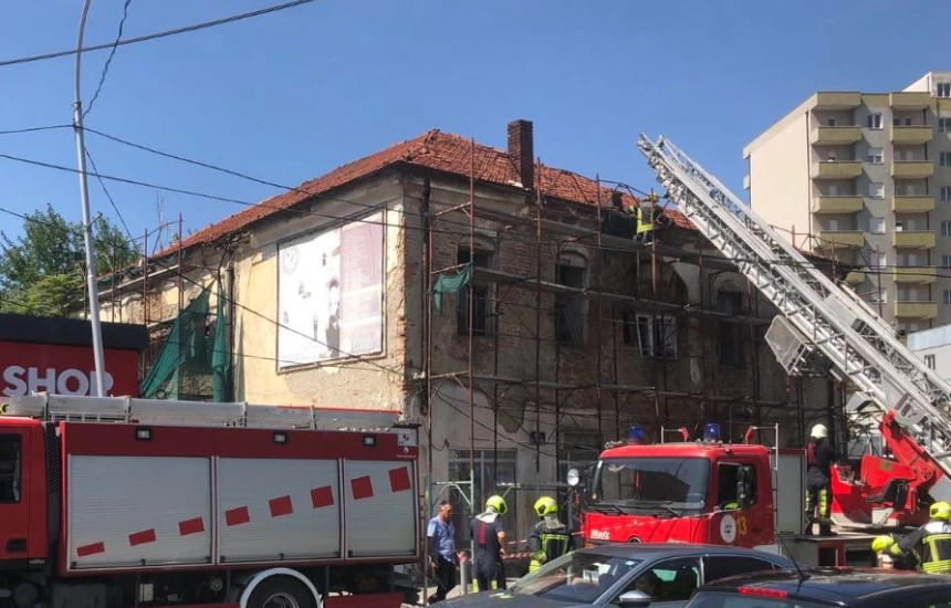 shkolla e pare shqipe