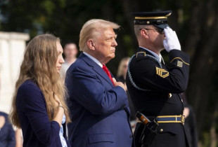 Donald Trump në ceremoninë në Arlington