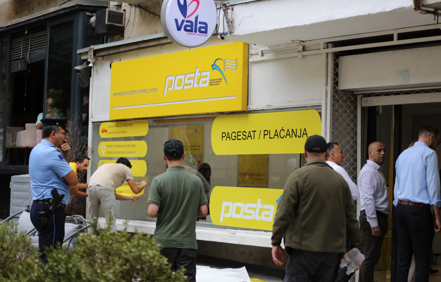 Posta ne Mitrovice te Veriut, hapja