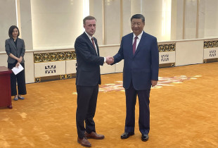 Jake Sullivan dhe Xi Jinping