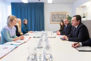 Albin Kurti me Kaja Kallasin takim