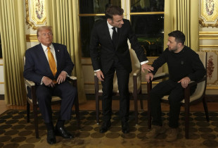 Donald Trump, Emmanuel Macron dhe Volodymyr Zelensky