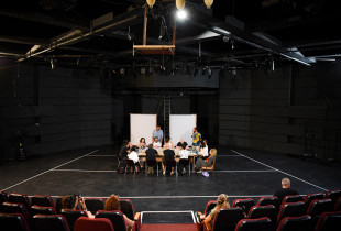 Teatri në grevë, 31 aktorë për 4 vende në ansambël rezident