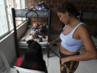 Strehimorja kolumbiane që ofron mbështetje për emigrantët nga Venezuela
