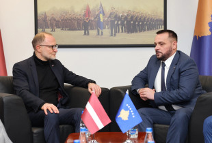 Ejup Maqedonci dhe Andris Spruds