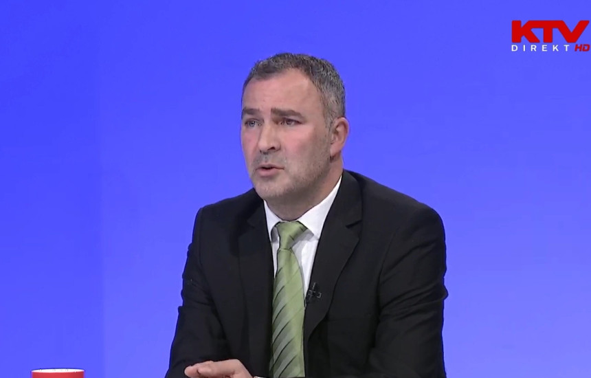 Analisti politik Arbnor Sadiku