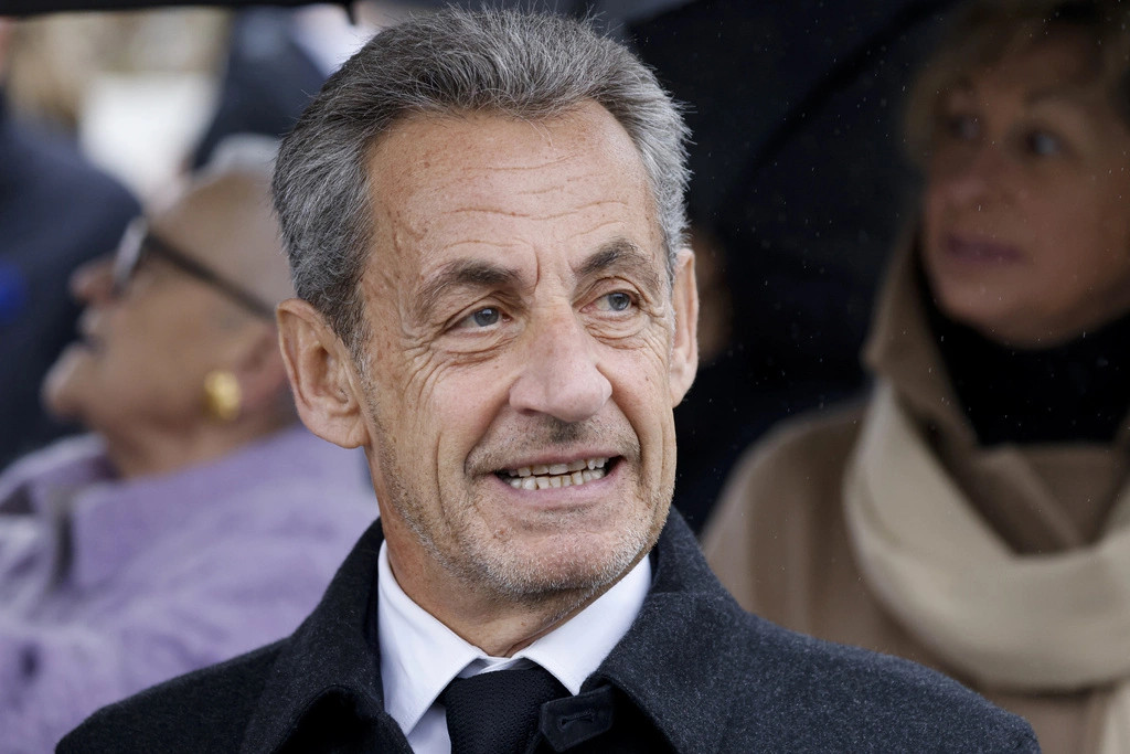 Nicolas Sarkozy obsojen na pet let zapora zaradi financiranja kampanje iz Libije
