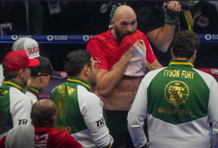 Tyson Fury pas perballjes me Oleksandr Usykun