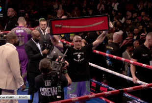 Oleksandr usyk shpata